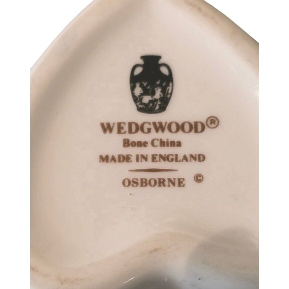 Vintage Trinket Box Wedgwood Osborne Bone China Heart Floral Design Gold Trim - Picture 9 of 9